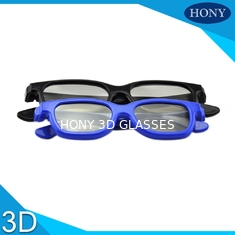 Les verres 3D jetables de cinéma badine le cadre avec des verres polarisés par circulaire une utilisation de temps